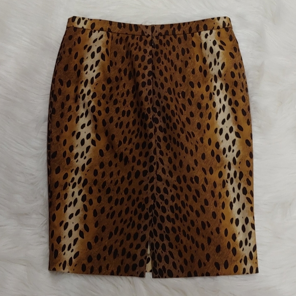 Michael Kors Pencil Skirt 6P - Picture 4 of 7